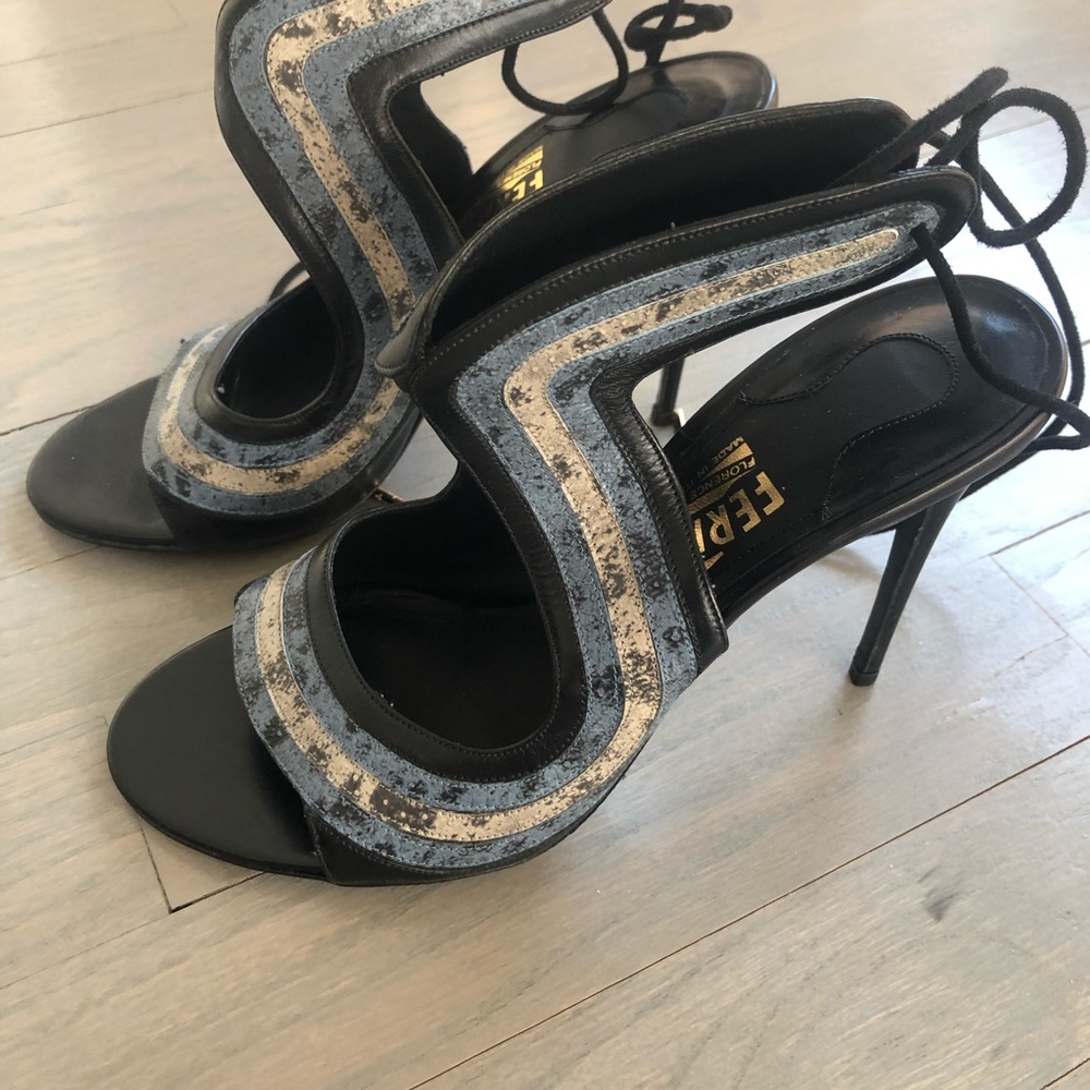 Ferragamo Faustine Sandals NWOT - Picture 3 of 6